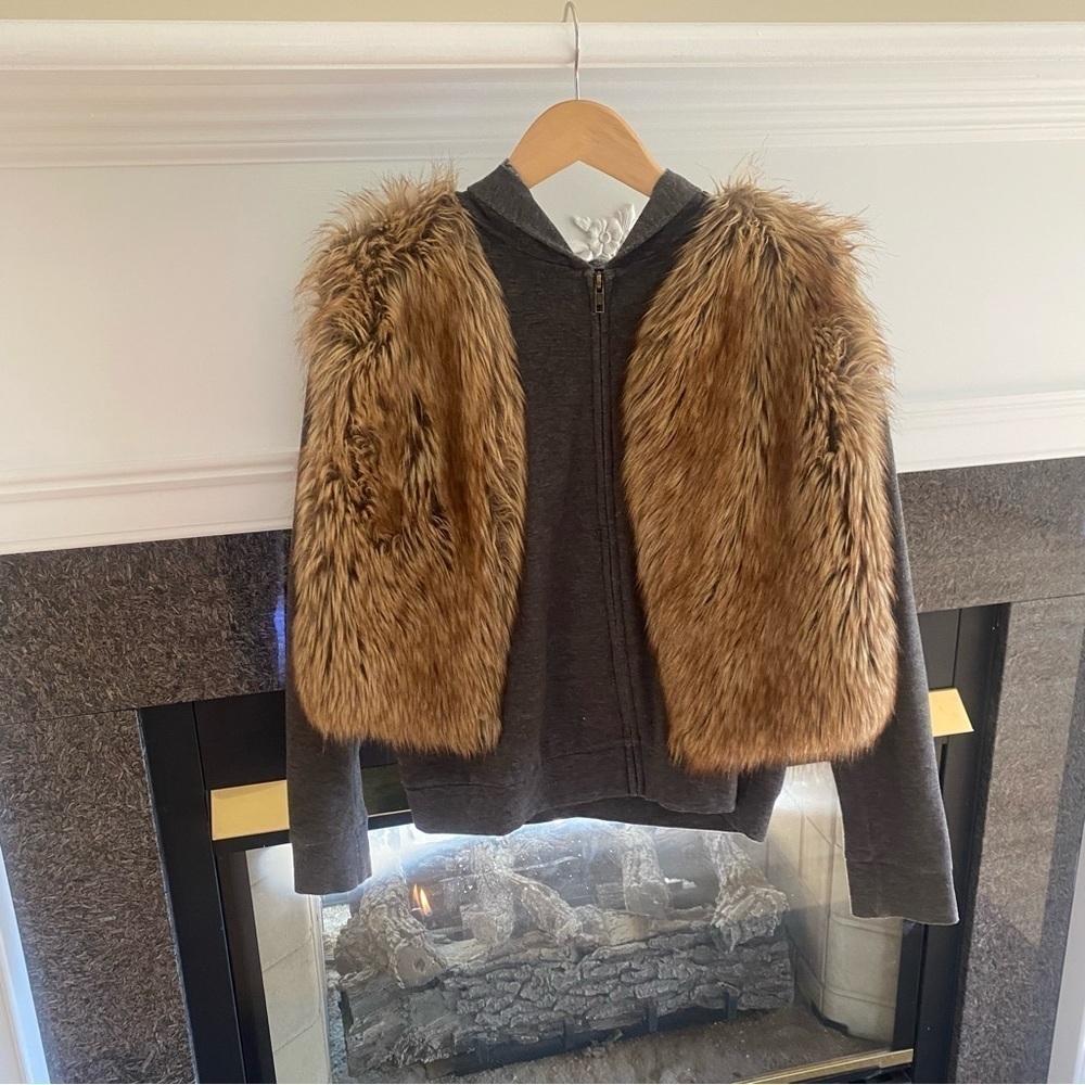 REVOLVE - Picture 6 of 12